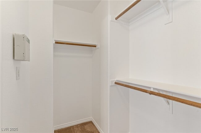 Building Photo - 7268 Vinca Rd