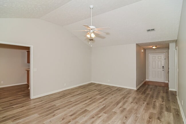 Photo - 3221 Lexmark Cir