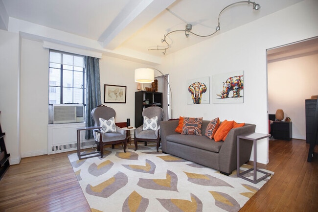 Building Photo - 340 W 57th St Unit 7E