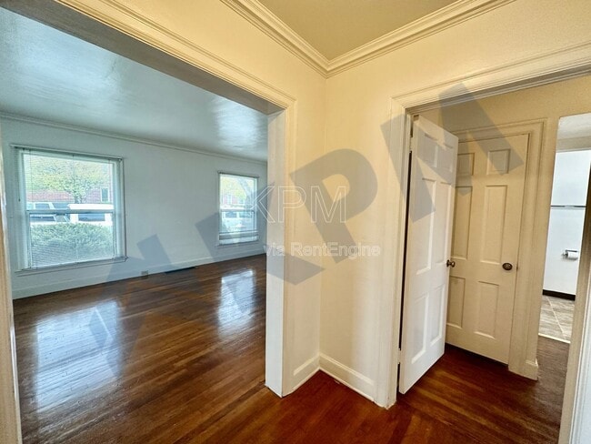 Photo - 875 W Alpine Ave