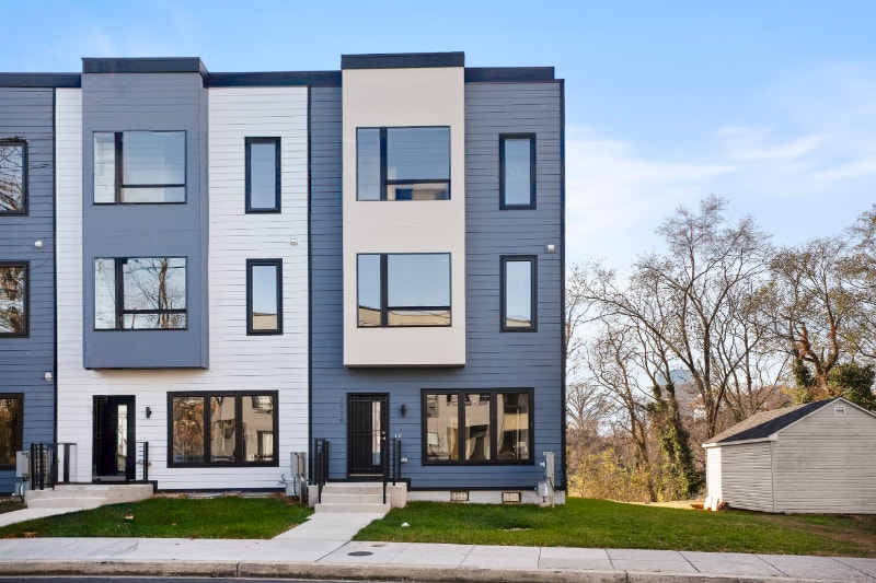 Photo - 2520 Elvans Rd SE