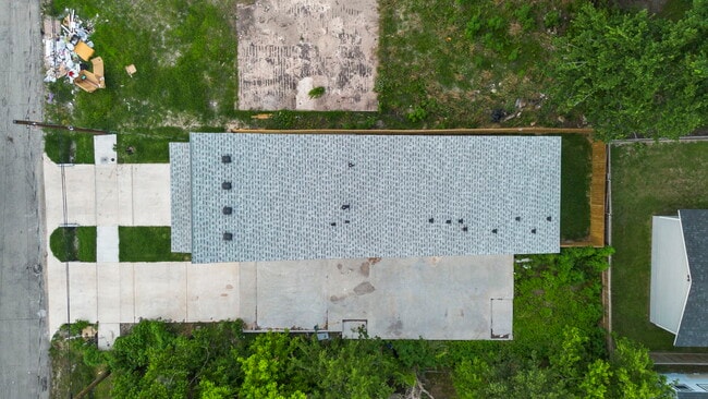 Photo - 6631 Foster St