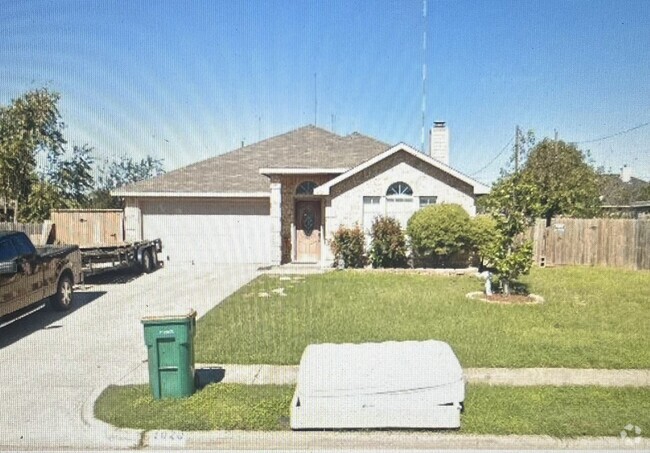 Building Photo - 1020 Meadowbend Dr Rental