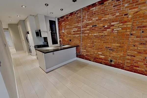 Photo - 227 E 82nd St