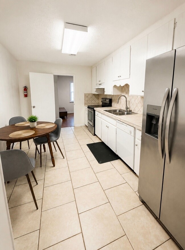 Photo - 111 Maple St