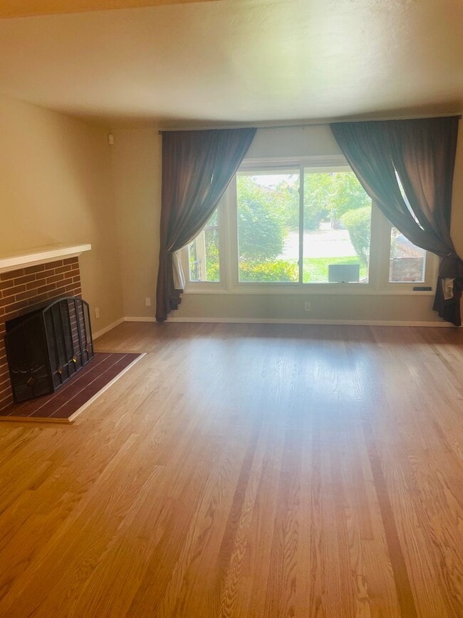 2215 Stover Wy