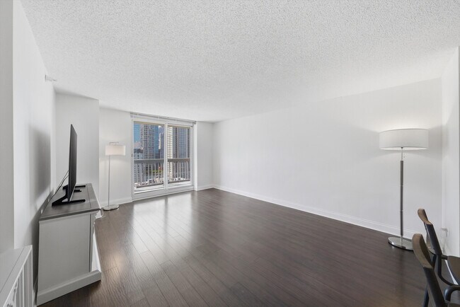 Photo - 545 N Dearborn St Unidad 2709
