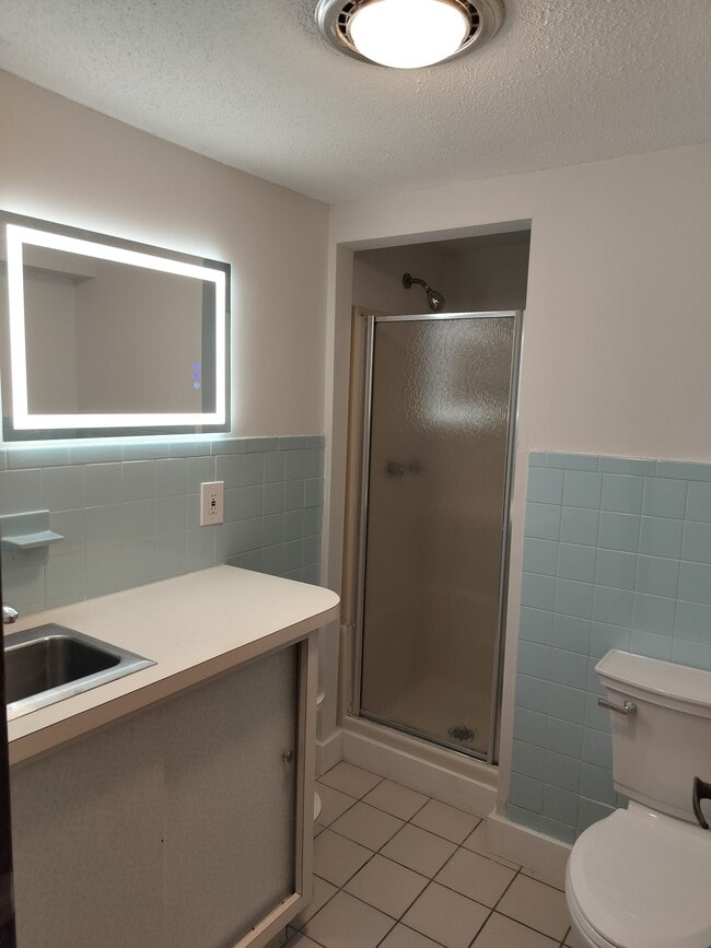 Bath - 326 S Center St