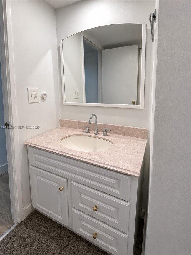 301 Bonaventure Blvd
