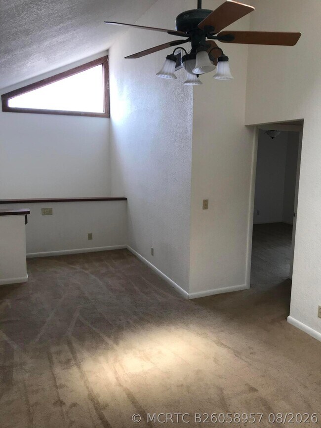 Photo - 7785 Stanway W Pl
