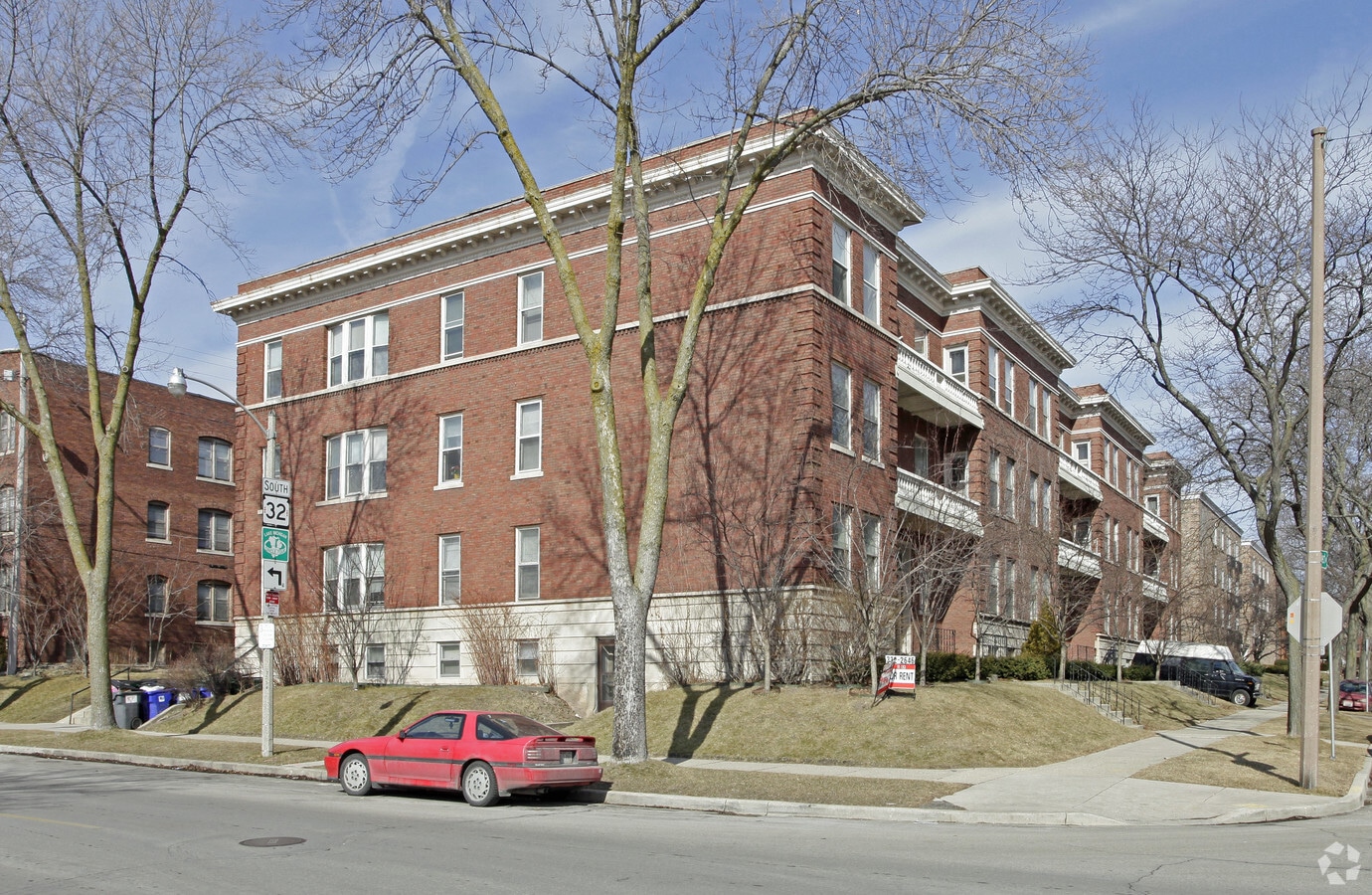 Photo - San Rafael Apartments