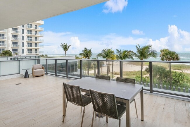Building Photo - 1116 N Ocean Blvd Unit 304