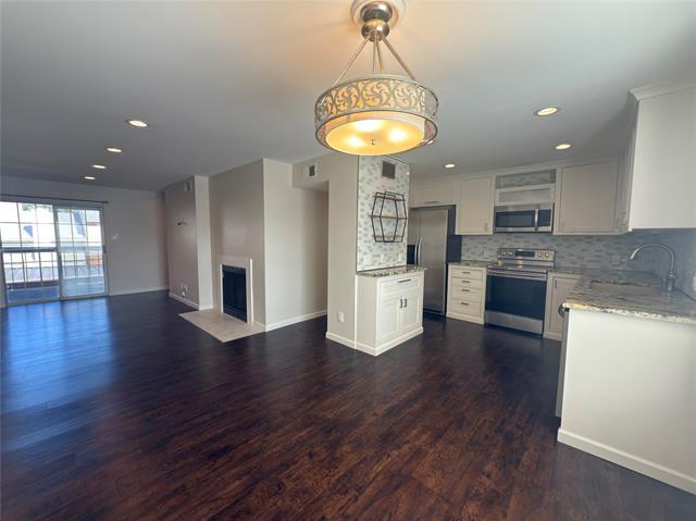 Building Photo - 12480 Abrams Rd Unit 2922