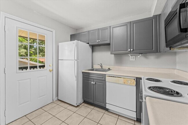 12407 Oak Cedar Pl Unit 202