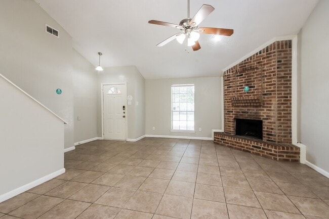 Photo - 2823 Forestbrook Dr