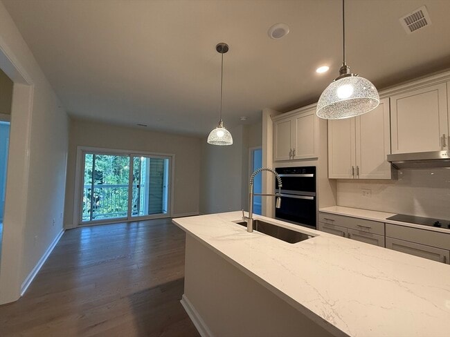 Photo - 4 Winslow Ln Unit 1411