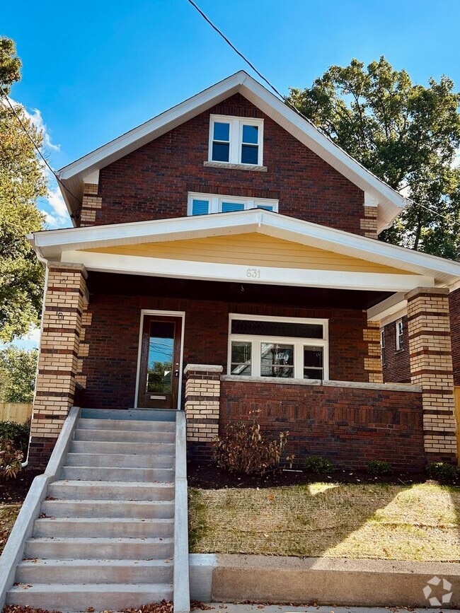 Building Photo - 631 W 5th St Rental