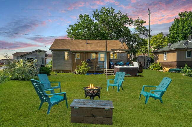 Photo - 903 Lakeshore Rd Unit ID1325014P