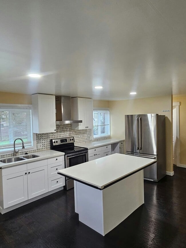 Photo - 1004 SW 116th St