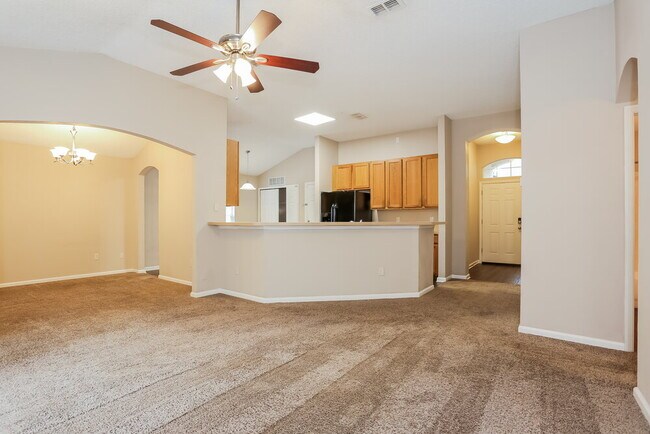 Photo - 1608 Guardian Dr