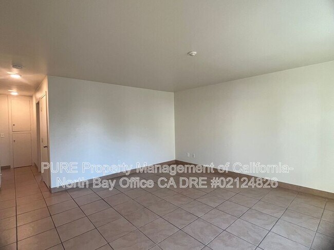 Photo - 2555-H Steele Ln