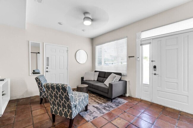 Photo - 3624 SW 22nd St Unidad ID1372359P