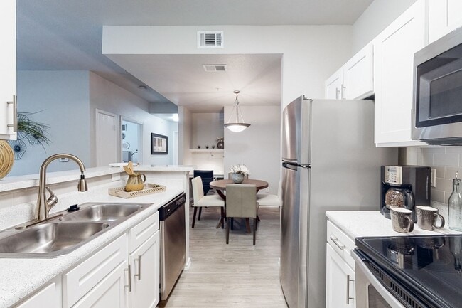 Building Photo - Brynwood Apartments