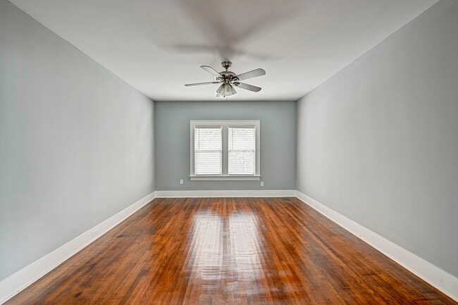 Building Photo - 512 W Pierce St