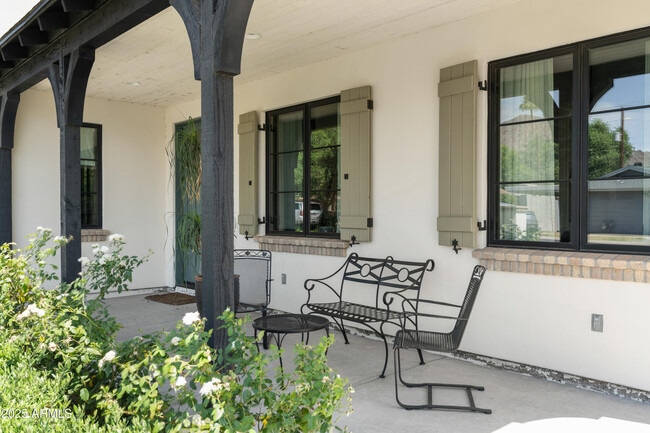 Photo - 4901 E Amelia Ave