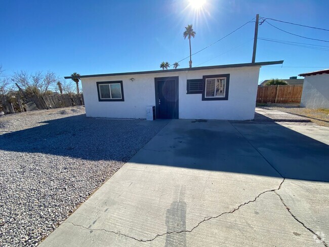 Building Photo - 814 N Tonopah Dr Unit 814 N Tonopah Dr,  C Rental