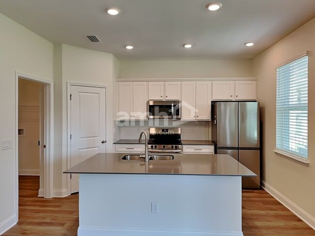 Photo - 1072 Grafton Ridge Dr