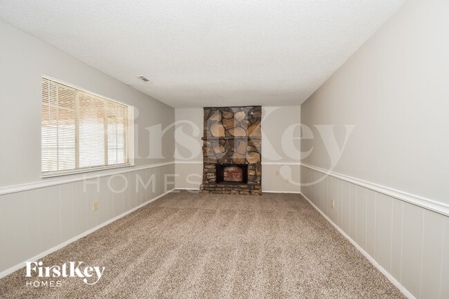 Photo - 2818 Ravenwood Dr