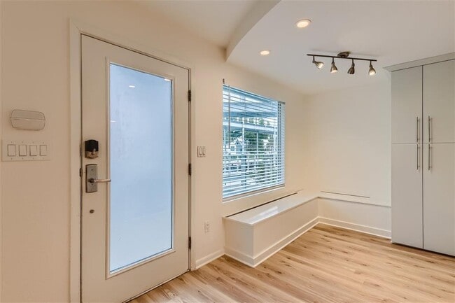 Photo - 41 Waller St Unit 207