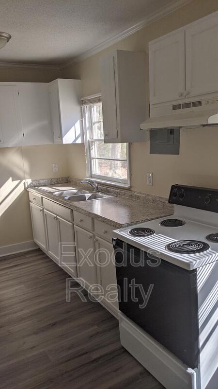 Photo - 222 Tempting Church Rd