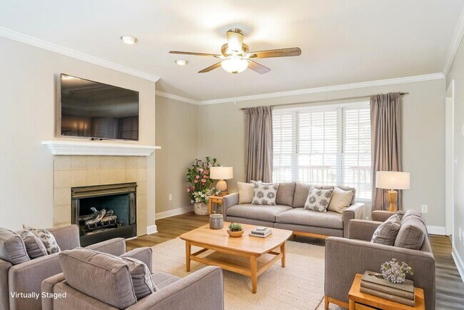 983 St Catherines Dr