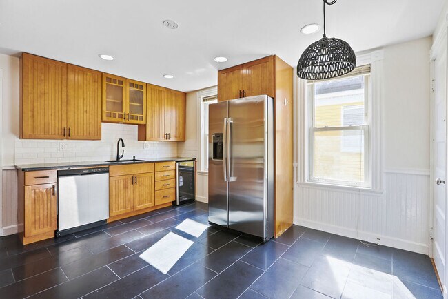 Photo - 30 Tuttle St Unidad 2