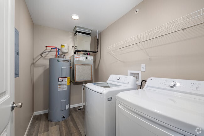 2BR, 2BA - 1,226SF - Laundry - Autumn Leaf Apartment Homes