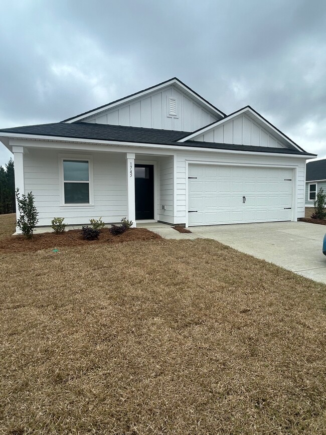 Building Photo - 1745 King Oaks Lp