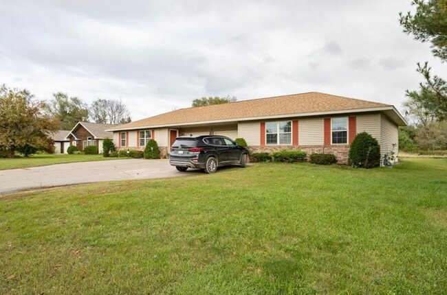 Photo - 6305/6307 Teagan Lane Unit 6305