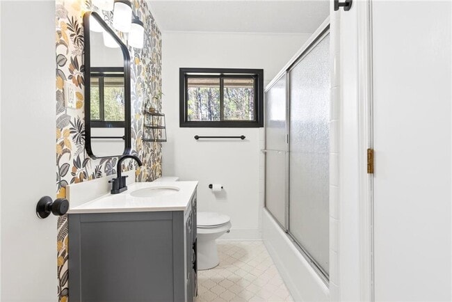 Photo - 3006 Hollywood Dr