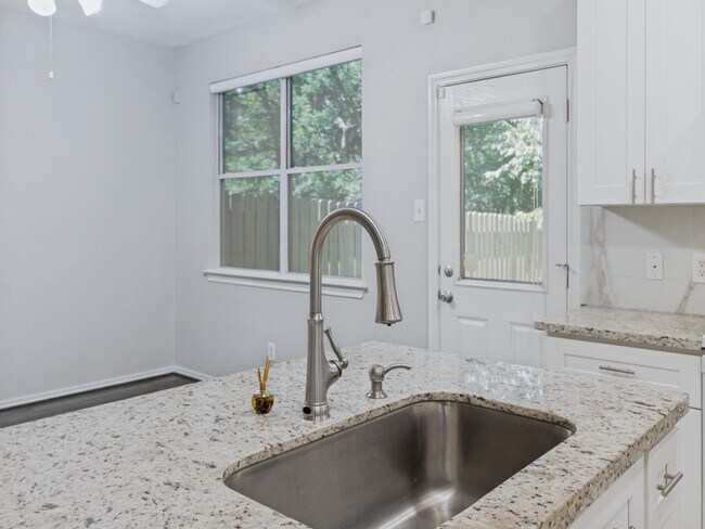 Building Photo - 151 N Burberry Park Cir
