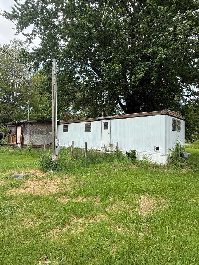 Photo - 1404 Rumbaugh Ln