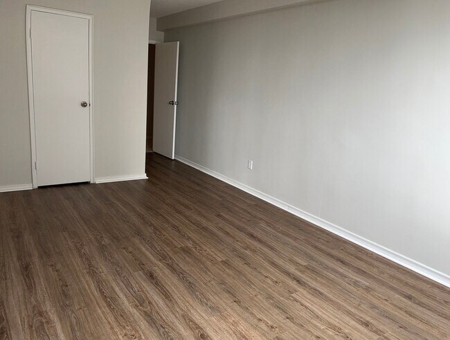 Photo - Windsor Tower