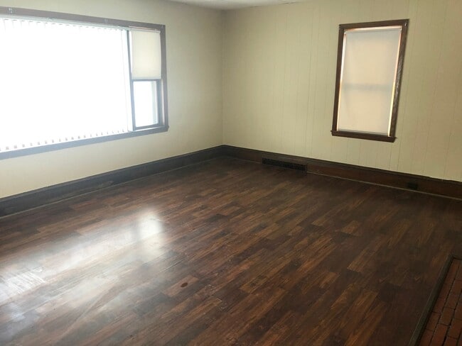 Photo - 6-Bedroom, 2-Bath Home Just A Few Blocks From Downtown