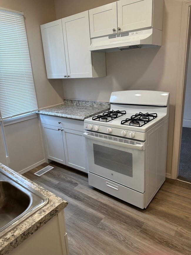 Photo - 1306 N Walnut St