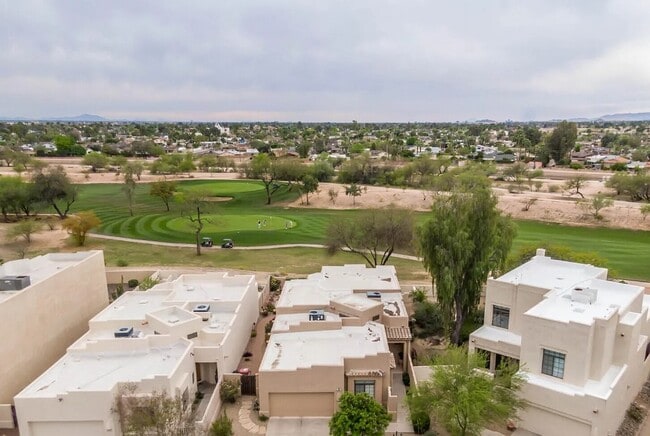 8331 E Cactus Wren Rd
