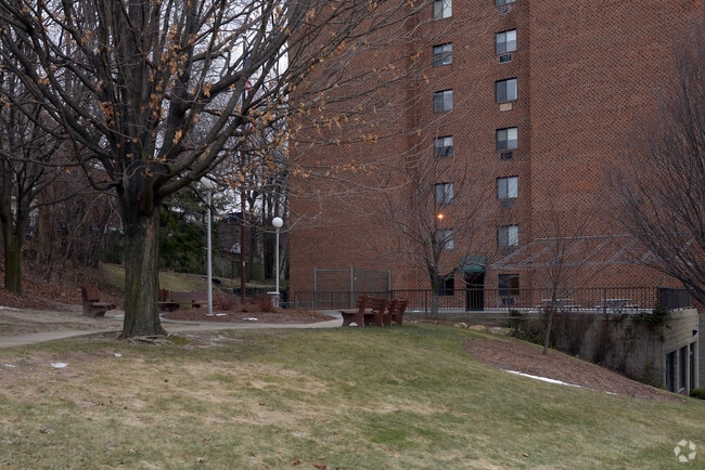 Photo - Towers East