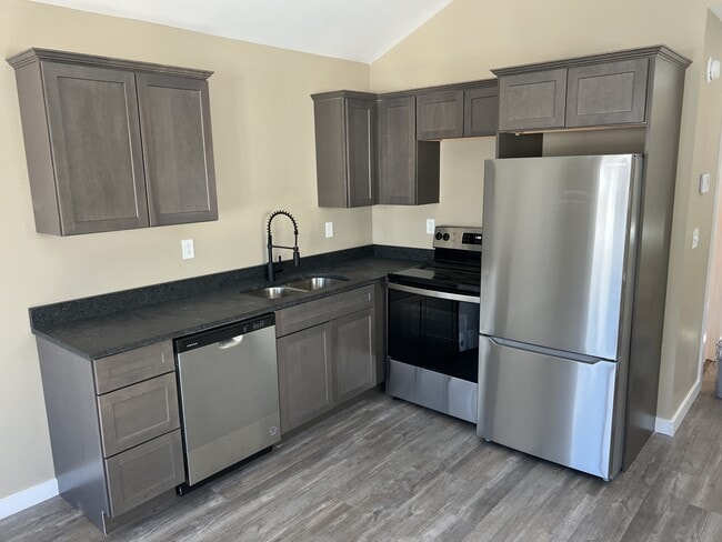 Photo - 14 Mimosa Ln