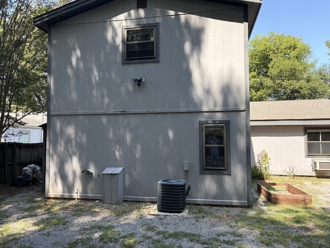 1422 Humes Ave NE Unit C