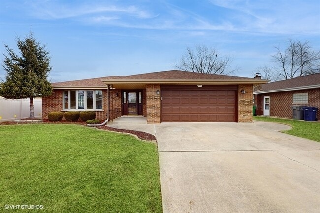 Photo - 15405 Tulip Ct House
